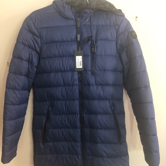 moose knuckles lightweight hooded down coat